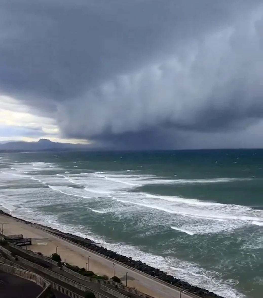 C'est ce qu'on appelle un front nuageux !